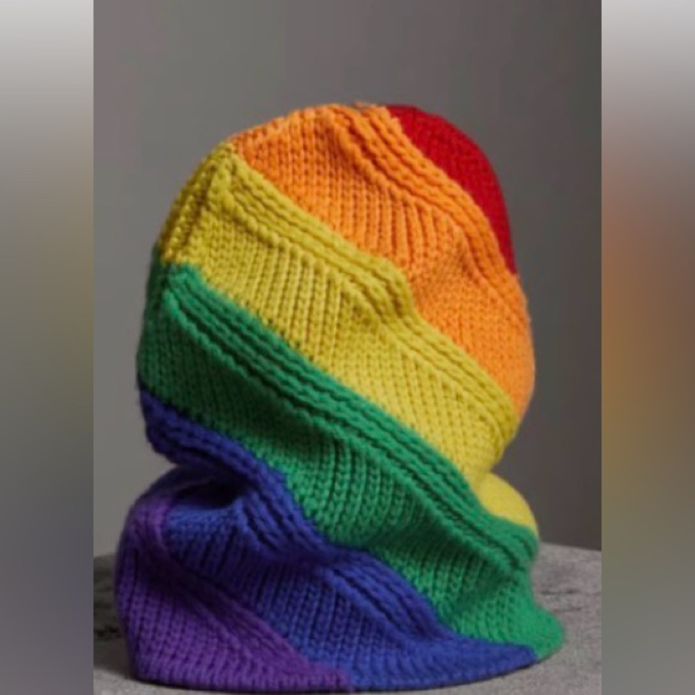 Burberry LGBTQ cashmere beanie OS